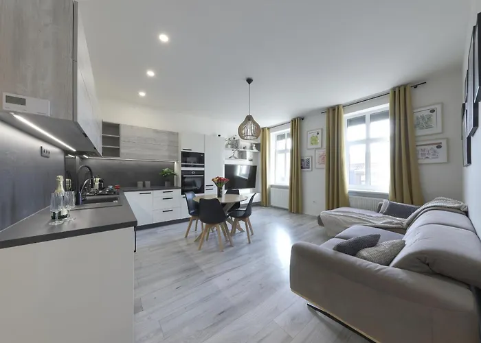 Апартаменты Lovely 2-bedroom In Centre Of Братислава