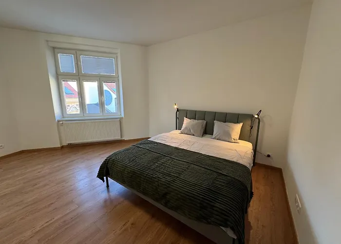 Lovely 2-bedroom In Centre Of Апартаменты *