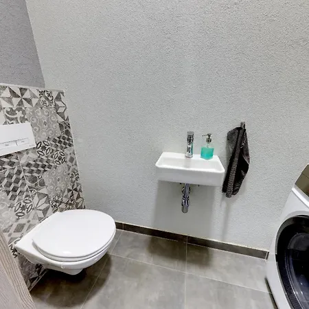 Lovely 2-bedroom In Centre Of